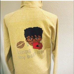 Hoodie back living my best life